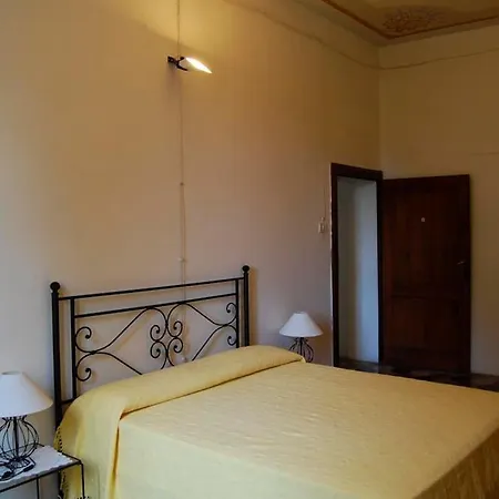 Strada Statale Flaminia Sleeps 17 Pool Wifi * Villastrada (Umbria)