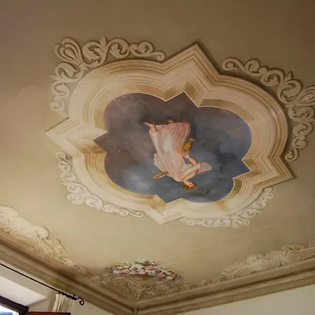 Strada Statale Flaminia Sleeps 17 Pool Wifi