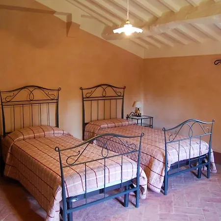 Strada Statale Flaminia Sleeps 17 Pool Wifi וילה