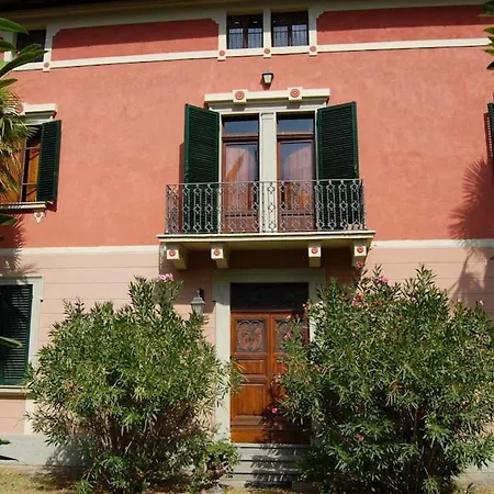 Strada Statale Flaminia Sleeps 17 Pool Wifi *